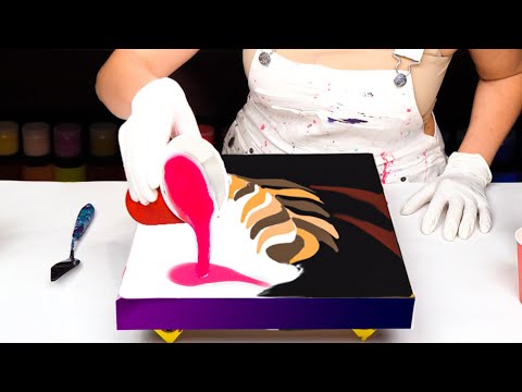 Видео: Новый трафарет - перо🪶 На черно-белом - Текстурная акриловая заливка | абстрактноe искусствo