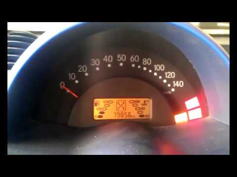 Видео: Smart 450 451 Ошибка ABS поиск неисправности (Датчик Поперечного Ускорения)