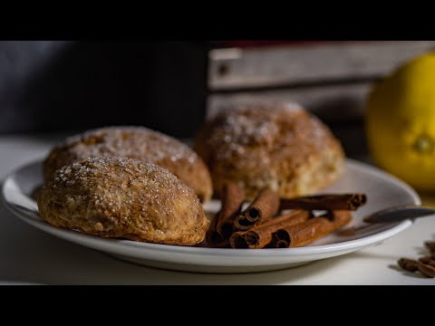 Видео: Творожные булочки с яблоком