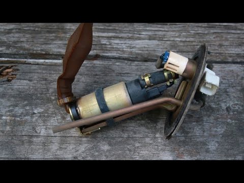 Видео: ЗАМЕНА ФИЛЬТРА БЕНЗОНАСОСА НА MAZDA 626