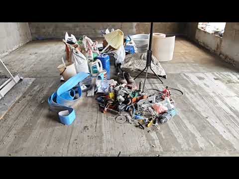 Видео: Дом построенный с мусорки. Полы, сбор материала для дома.