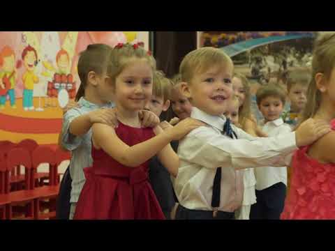 Видео: Праздник Осени в младшей группе с Клоуном.Муз.рук.Е.Рабская.