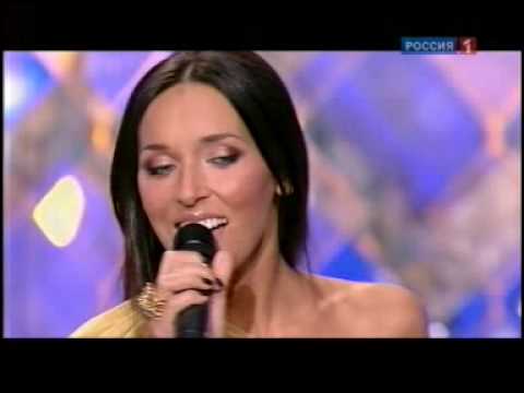 Видео: Алсу - Весна (Субботний вечер 24.04.2010)