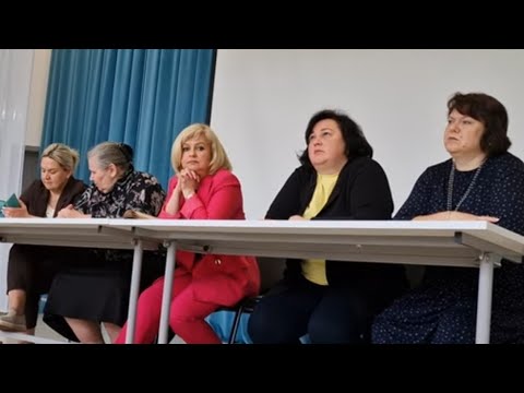 Видео: ДИРЕКТОР ТРУС И.Ю. "УСЛЫШАЛА" родителей и обещала восстановить их права✊️