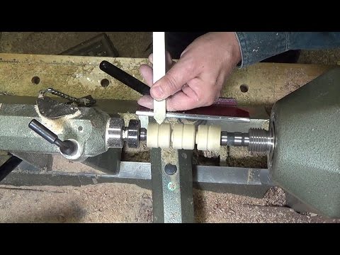 Видео: Изготовление игрушечных колес по четыре за раз