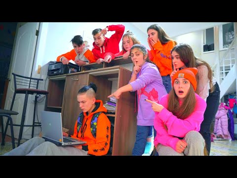 Видео: Диана је била уоквирена | Неко је хаковао све телефоне у школи! | Диана Схов