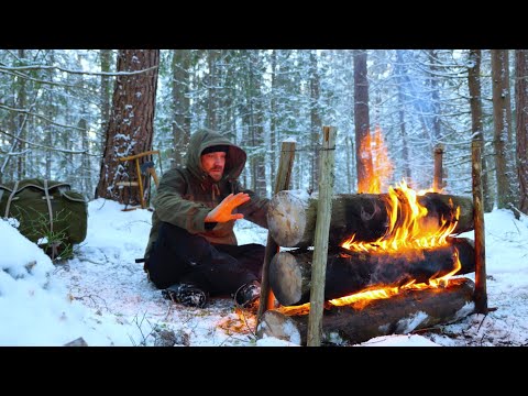 Видео: Зимний бушкрафт — Стена огня — выживание в морозе