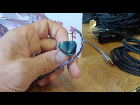 Видео: Динамические недорогие с разъёмом 4.4мм iBasso KLEE - как звучат?