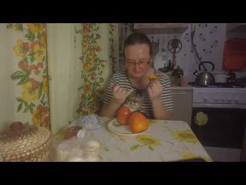 Видео: Кушаем с Лёлей хомячу хурму #mukbang