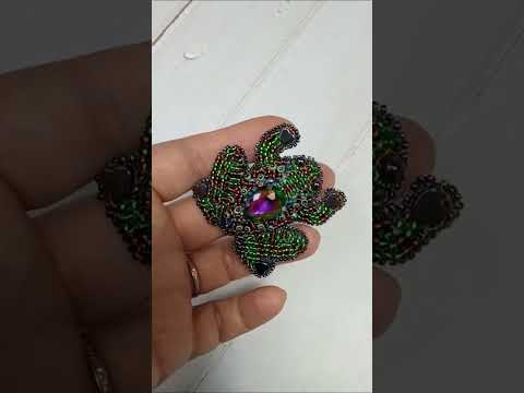 Видео: Лягушка брошка#shorts