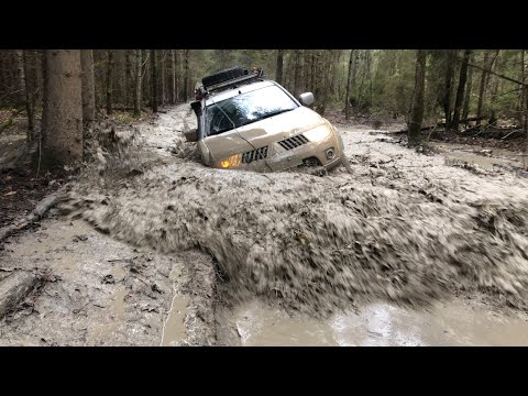 Видео: Mitsubishi Pajero sport 35’+ Mercedes ML. Или как хитрые японцы немца на Русскую ЛЭП затащили.