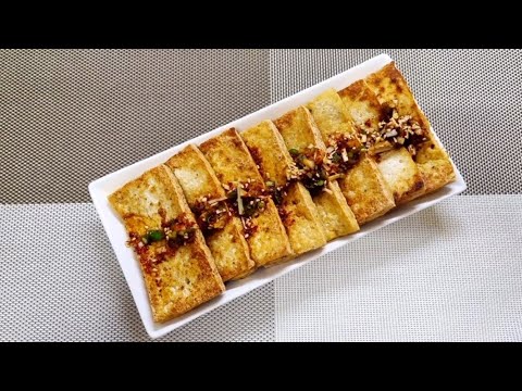 Видео: Очень вкусный жареный тофу в соевом соусе (두부 조림)