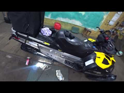 Видео: Снегоходы Ski-doo ремонт замена упора торсиона ...