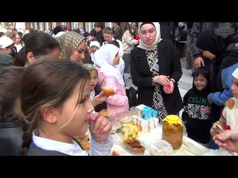 Видео: 🍁Грозный: осенняя ярмарка в школе № 42