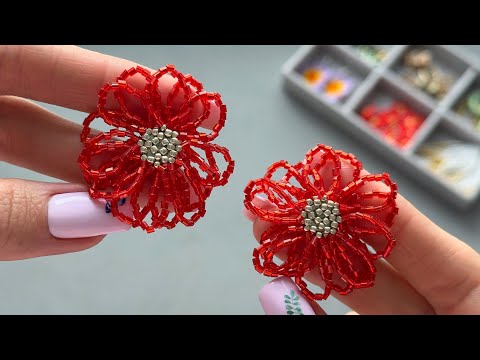 Видео: Трендові сережки з бісеру | Велика квітка з рубки майстер-клас 🌺