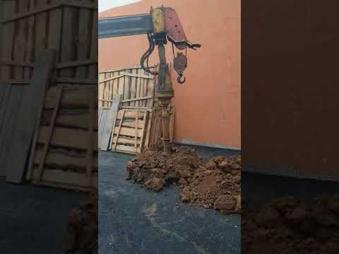 Видео: Бурение Асфальта\ Грунта