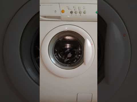 Видео: Стирка пледа, штанов и наволочки/zanussi zws 830/синтетика/40/850