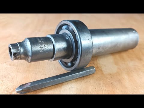 Видео: Сумасшедший!! Этот сварщик делает отвертку с молотком из использованных подшипников!