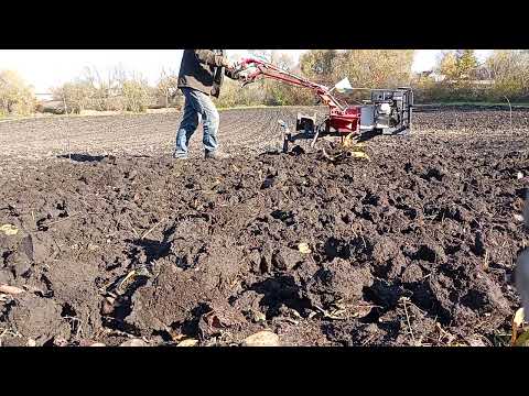 Видео: Працюємо ротоваторами .