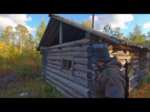 Видео: ЛЁГ СПАТЬ В ИЗБЕ И НАЧАЛОСЬ. ДАЛЁКАЯ ИЗБА ДЯДИ КОЛИ. СТАРАЯ ИЗБА. ОДИНОЧНАЯ НОЧЁВКА В ТАЙГЕ.