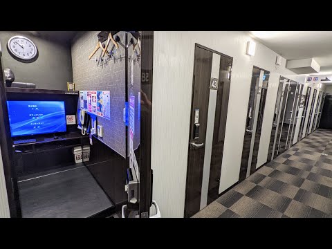 Видео: Проживание в недорогой и комфортабельной капсульной комнате | Интернет-кафе NETARO | Хаката, Фукуока