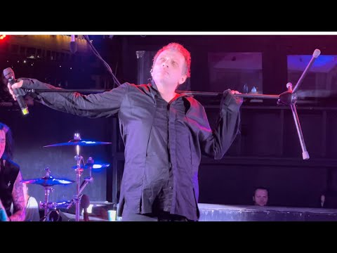 Видео: Глеб Самойлов — Ни там Ни тут (🛳Москва, 04.08.22)