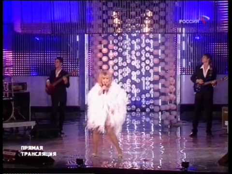 Видео: Алла Пугачева - Без меня (Новая волна, 2006)