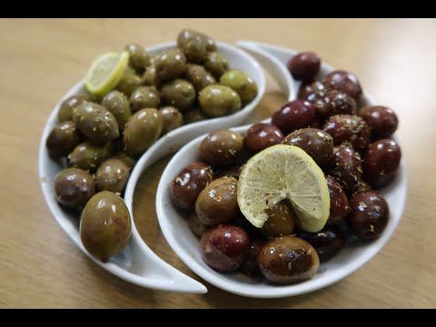 Видео: ПРОСТОЙ но ВКУСНЫЙ СПОСОБ МАРИНОВАННЫХ ОЛИВОК по   Греческий     //MARINATE OLIVES //