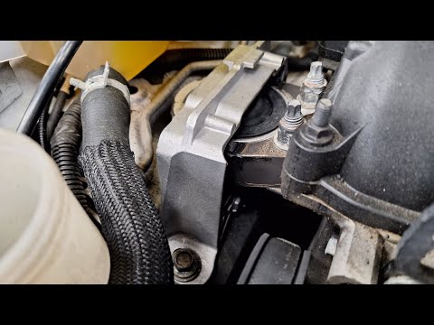 Видео: Замена опоры двигателя | Ford Focus 2012-2018!