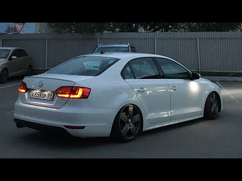 Видео: Установка подсветки зеркал Volkswagen Jetta