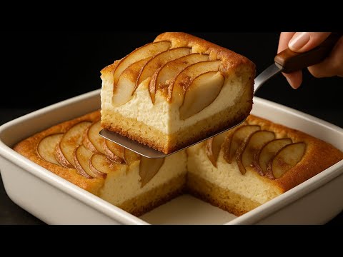 Видео: Осенний грушевый пирог с миндалем за 10 минут! Десерт, как из журнала! 🍐