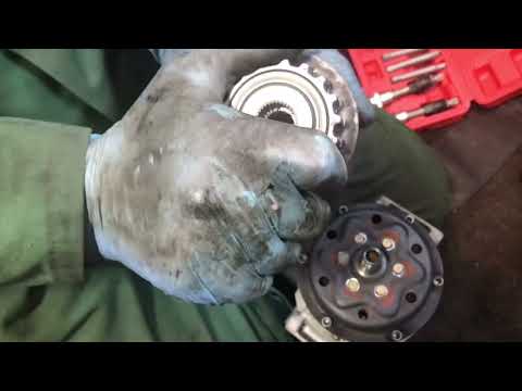 Видео: VW Touareg 2.5 TDi (2005) — стук двигателя/шумный компрессор кондиционера