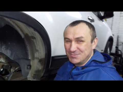 Видео: Kia Sorento 2012 замена задних тормозных колодок ножника (ручника). #АлексейЗахаров. Авторемонт