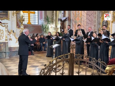 Видео: Уривки благодійного концерту хору "Cantus" в Ужгородському кафедральному соборі