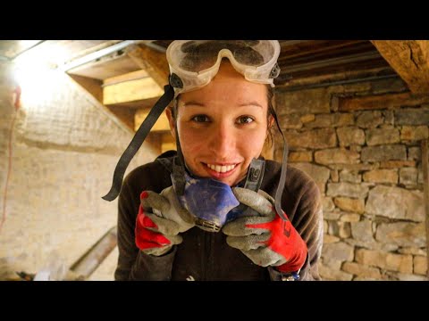 Видео: ЖИВОТ НА СЕЛО: Ремонт на стара къща (ползи и трудности) + работа в градината | Boho Soulz