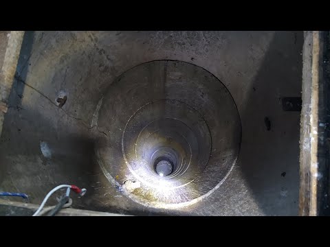 Видео: Путишествие в  глубину!. Заливаем кольцо в криницю.
