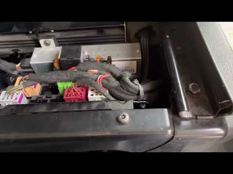 Видео: Мультиван хайлайн,предохранители прикуривателей.