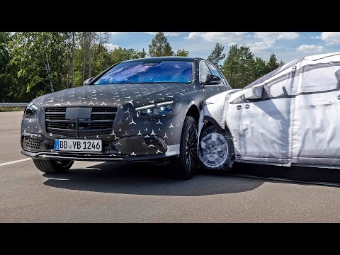 Видео: 2021 Mercedes S-Class - краш-тест и безопасность