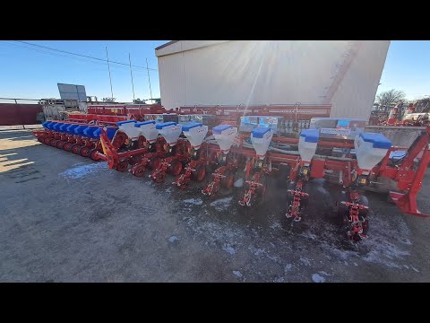 Видео: Сеялки пропашные ТСМ 8000 и 4150. Небольшое сравнение.