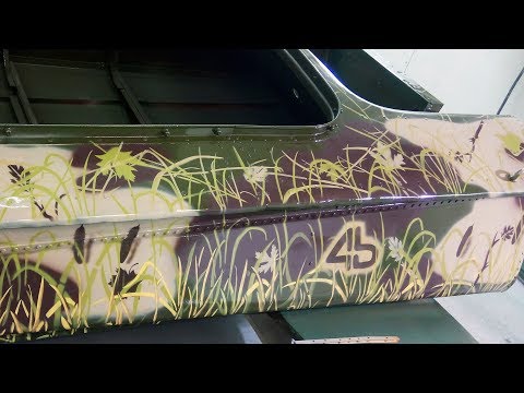 Видео: Мотолодка "Обь". Покраска в камуфляж.