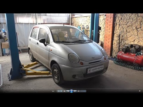 Видео: Замена задних тормозных колодок на Daewoo Matiz Дэу Матиз 0,8 2010 года