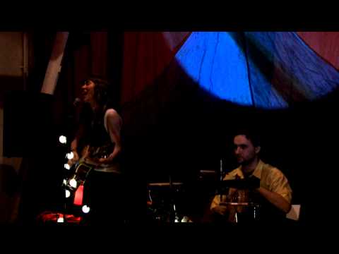 Видео: Маша BADDA BOO 12/02 в клубе ЦЭХ (Минск). Я твоя королева