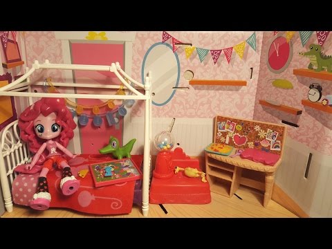 Видео: Обзор куклы Pinkie Pie Equestria Girls Minis - Slumber Party Bedroom Set