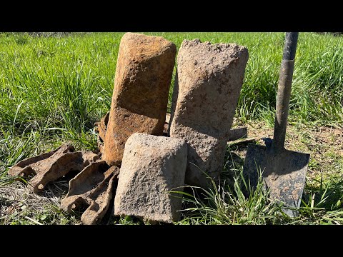 Видео: ЗАГАДОЧНЫЕ ЧУГУННЫЕ СЛИТКИ НА ПОЛЯХ!