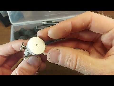 Видео: Нова партія шприців для інструментального осіменіння бджолиних маток.