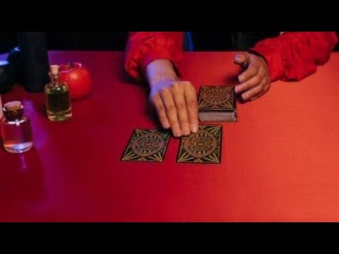 Видео: 💯 КОМУ ВЫ НРАВИТЕСЬ‼️🔥КТО ЭТОТ ПРИНЦ НА БЕЛОМ КОНЕ‼️КТО ВАМИ УВЛЕЧЁН‼️💯💯