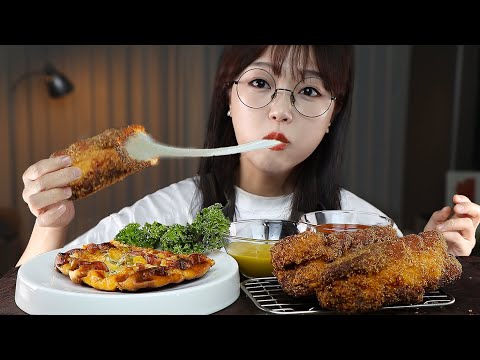 Видео: АСМР ЕДА пицца вафли и пиццу корн дог🍕🌭 | MUKBANG