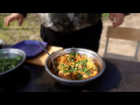 Видео: БИГУС МЯСО с КАПУСТОЙ и КАРТОФЕЛЕМ В КАЗАНЕ НА КОСТРЕ, ПРИРОДА