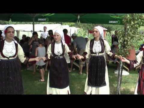 Видео: Свечен пречек на коњаницата 2014 С.Девич 4 дел