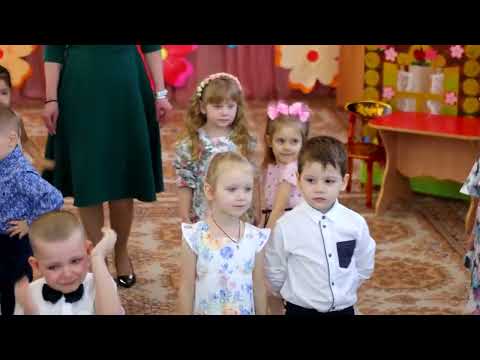 Видео: Колобок на новый лад8 Марта в средней группе